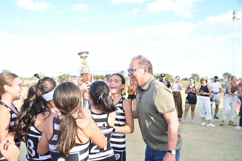 ¡El Hockey Correntino Arranca con Fuerte Apoyo Municipal! Tassano Inaugura el Torneo Oficial